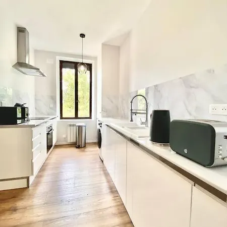 2 Complet Chic Et Cosy Apartment